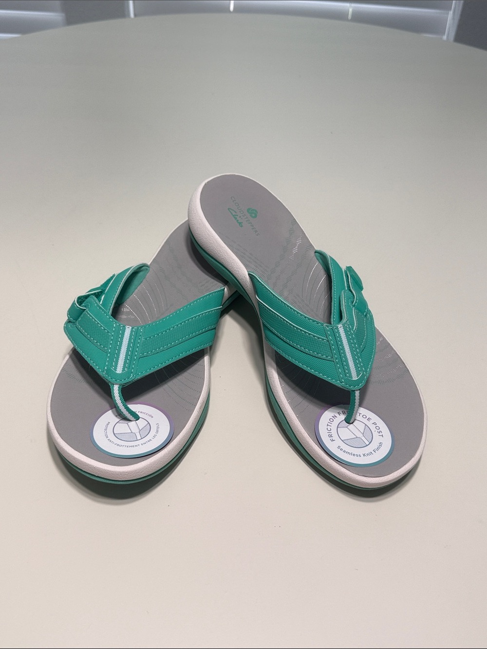 Cloudsteppers by Clarks Sunmaze Daisy Comfort Flip Flop Sandals in Green